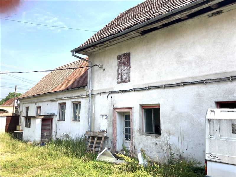 4500 mp teren cu Casa , Vulcan, Brasov