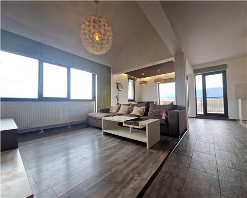 Apartament tip Penthouse,  Tractorul