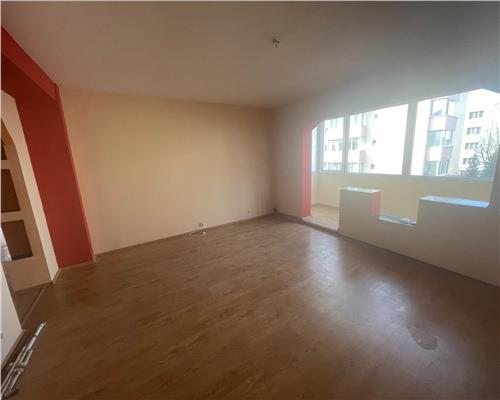 Apartament 3 camere, Noua, Brasov.